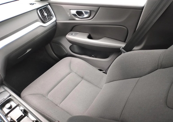 Volvo V60 cena 139900 przebieg: 24387, rok produkcji 2021 z Łomianki małe 667